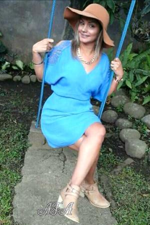 167639 - Michelle Age: 43 - Costa Rica