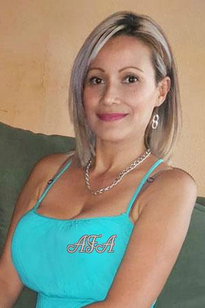 182397 - Jackeline Age: 41 - Costa Rica