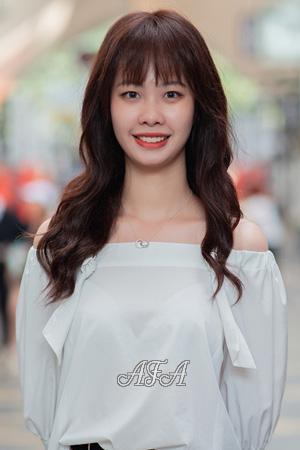 194570 - Xun (Linda) Age: 24 - China