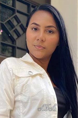 213131 - Giselle Age: 24 - Colombia