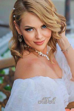 218726 - Anna Age: 37 - Ukraine