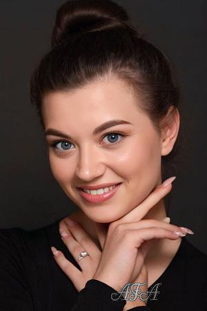 222331 - Anastasiya Age: 20 - Ukraine