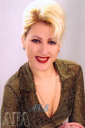 56329 - Oxana Age: 33 - Ukraine